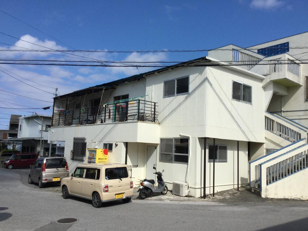 Guest House Lough Style Uruma Bagian luar foto