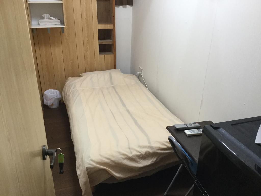 Guest House Lough Style Uruma Bagian luar foto